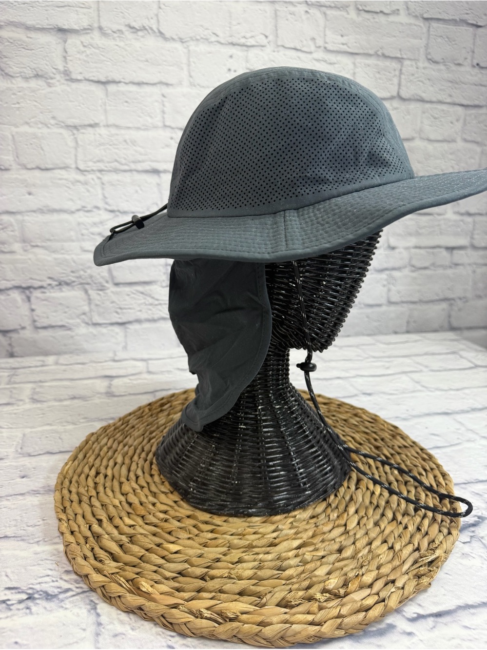 Ozark Trail Gray Ventilated Sun Hat with Neck Flap. Size L/XL